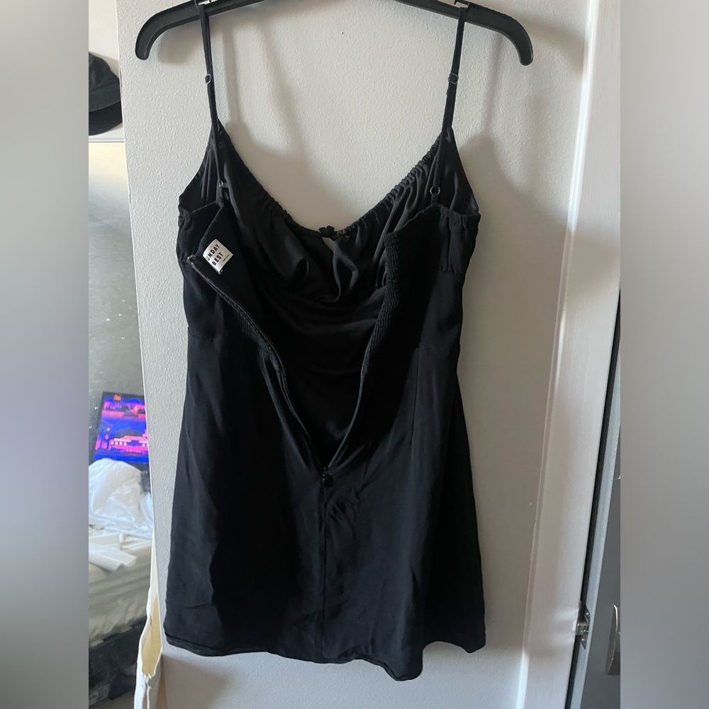 Sunday Best Aritzia Wilfred Black Small Dress with Tie Fromt